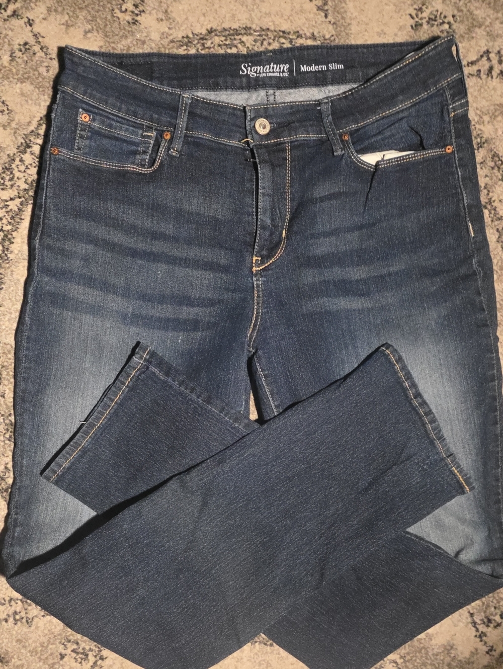 Signature Levi's Slim Straight Indigo Blue Jeans